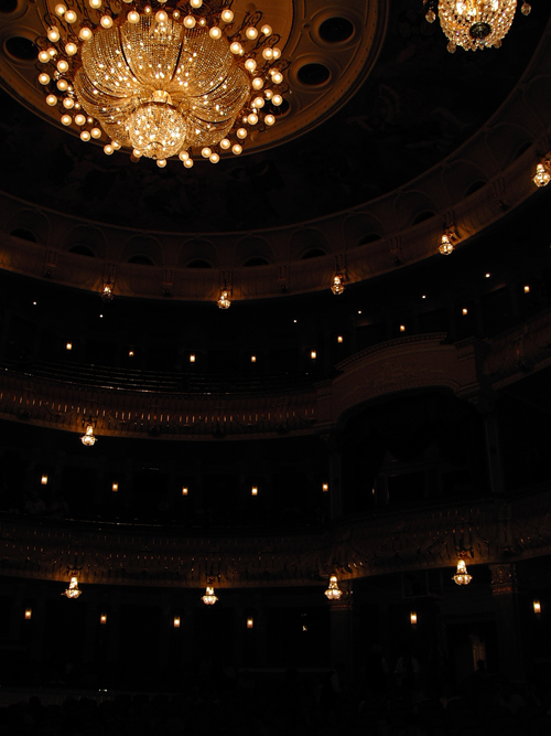 kaizyo01 ボリショイ新劇場